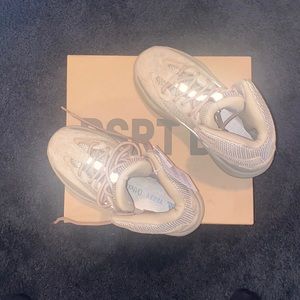 Yeezy desert boots color rock
